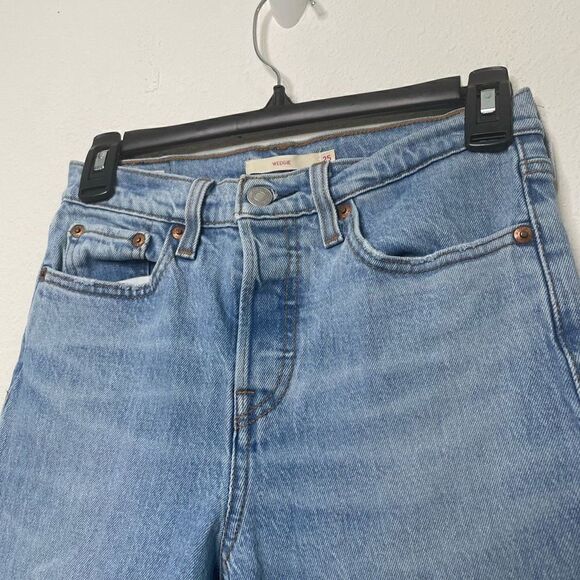 Levi’s Women’s Wedgie Distressed Premium‎ Button Fly Straight Leg Jeans Size 25 - Picture 5 of 12